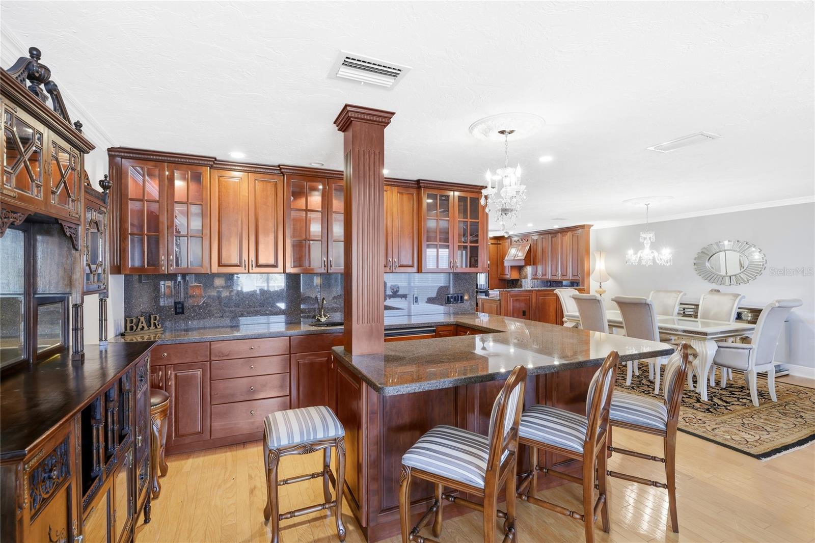 Image 8 of 26 For 1600 1st Avenue W 506