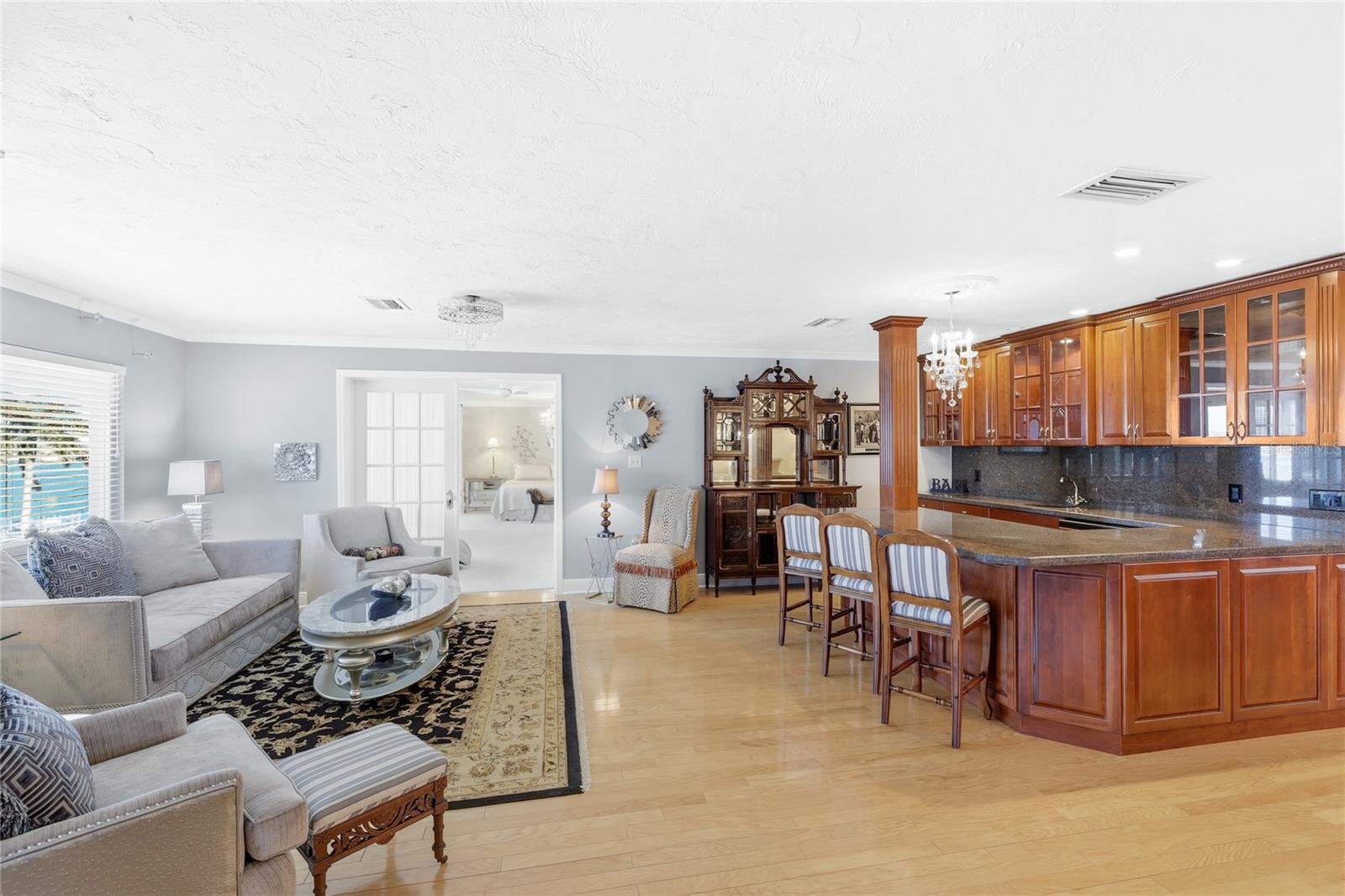 Image 9 of 26 For 1600 1st Avenue W 506