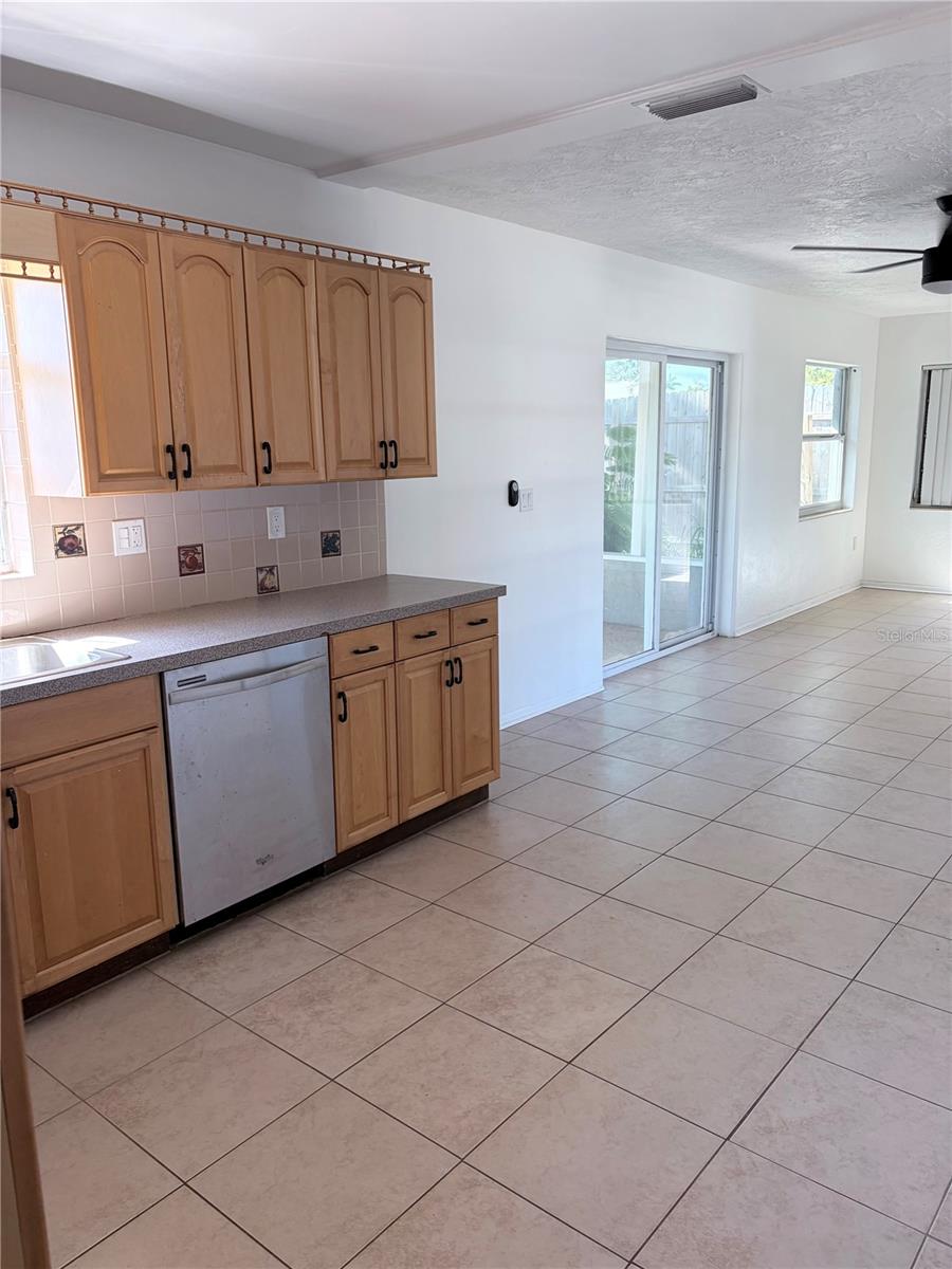 Image 11 of 14 For 5617 1st Avenue W