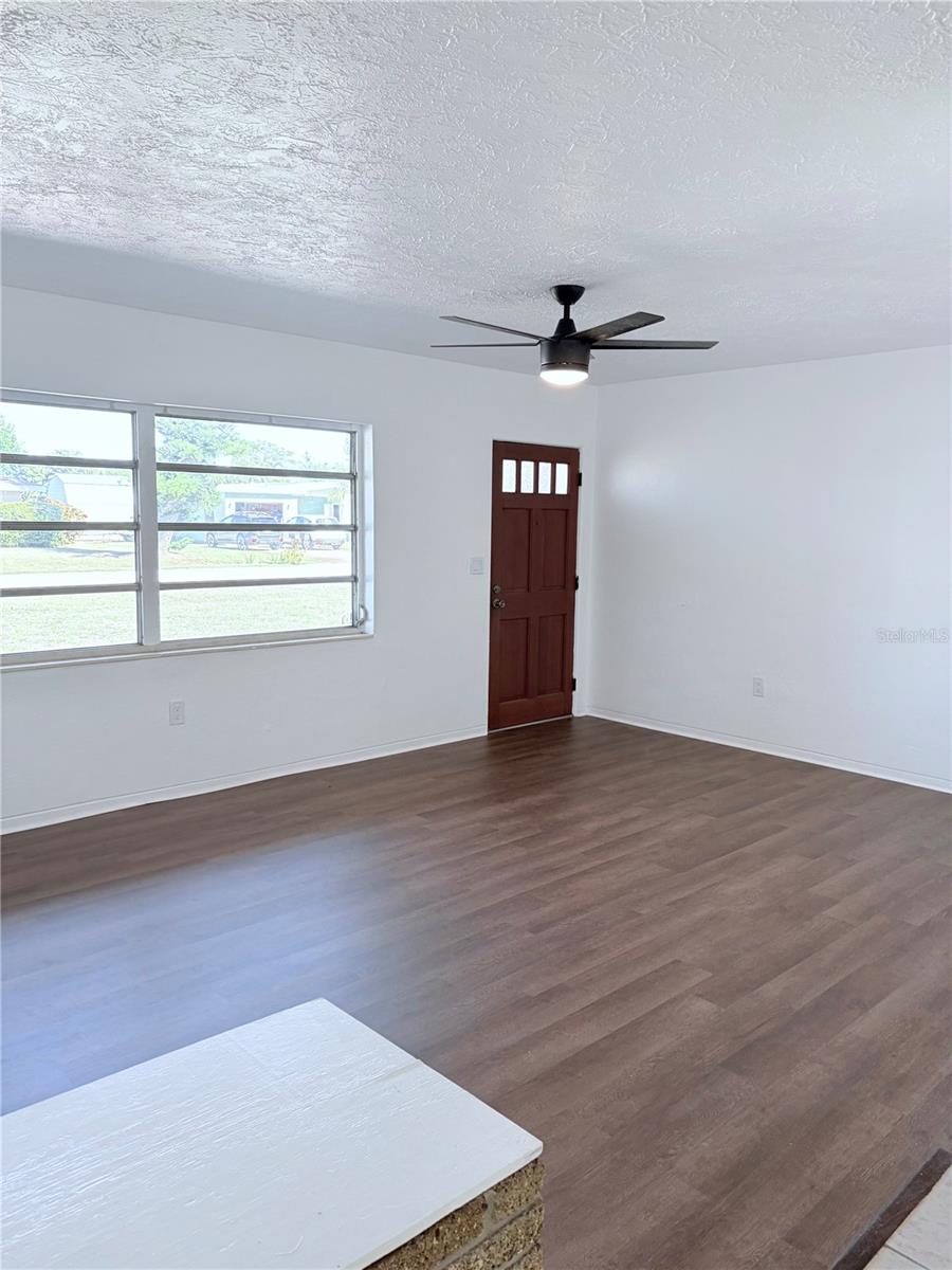 Image 4 of 14 For 5617 1st Avenue W