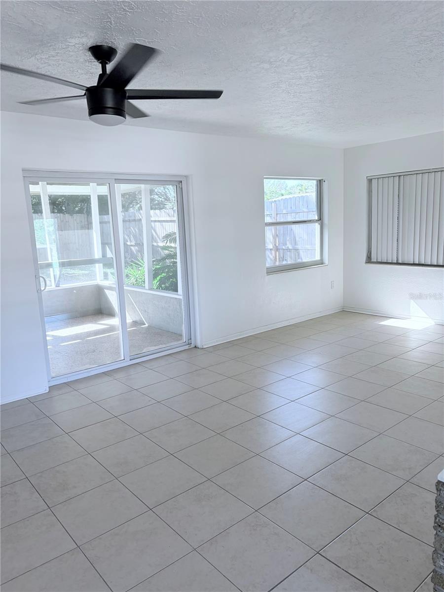 Image 5 of 14 For 5617 1st Avenue W