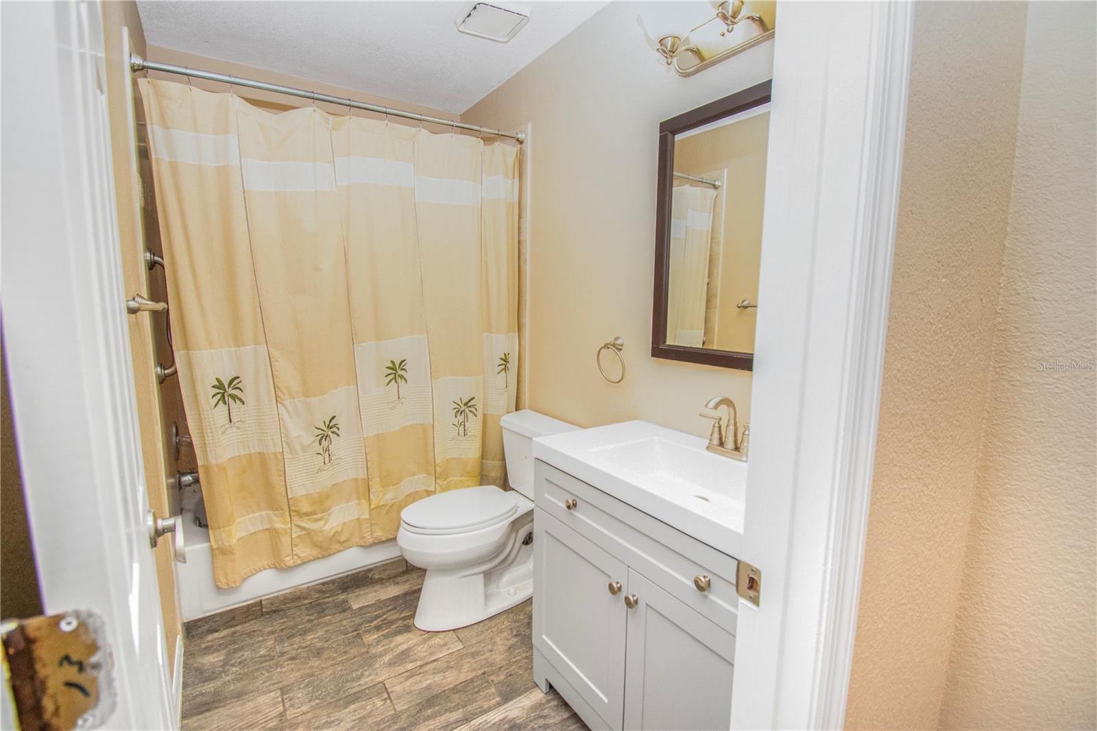 Image 21 of 31 For 4067 Lancaster Drive