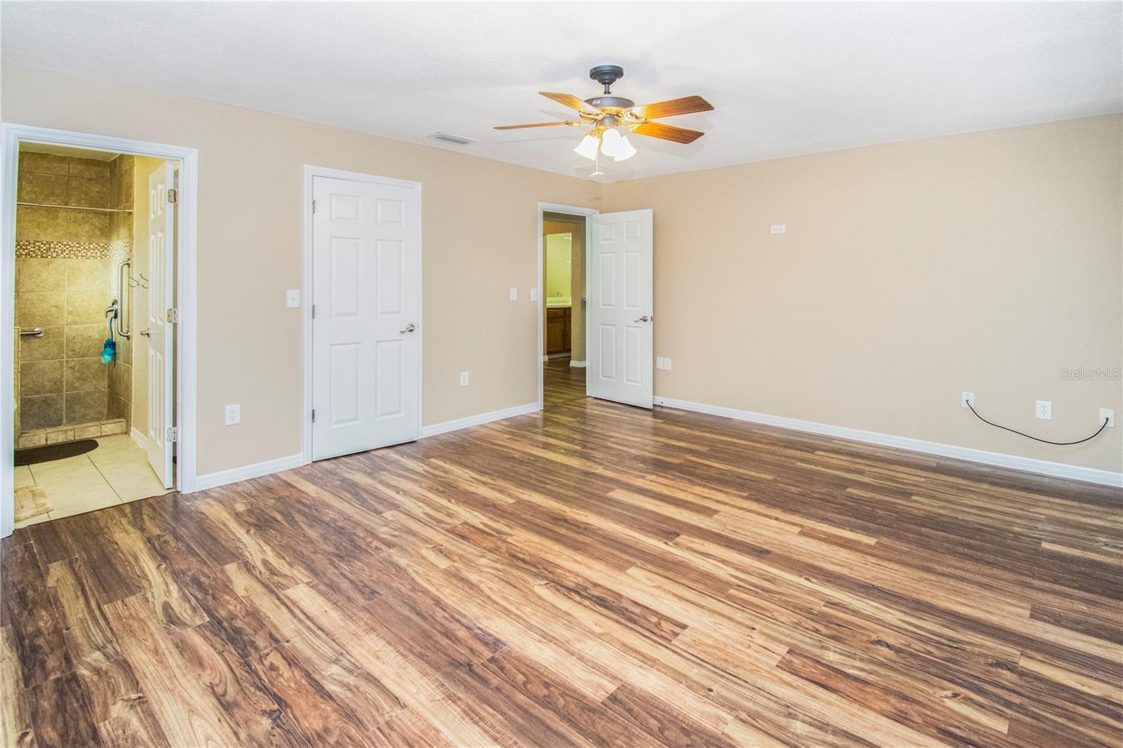 Image 23 of 31 For 4067 Lancaster Drive