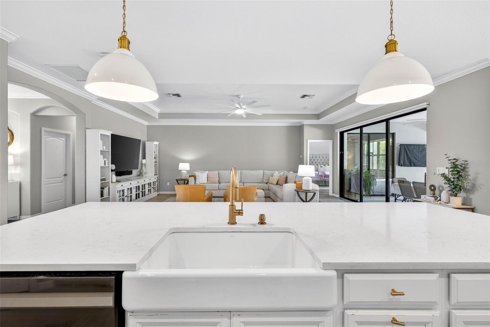 Image 15 of 69 For 710 Acacia Court