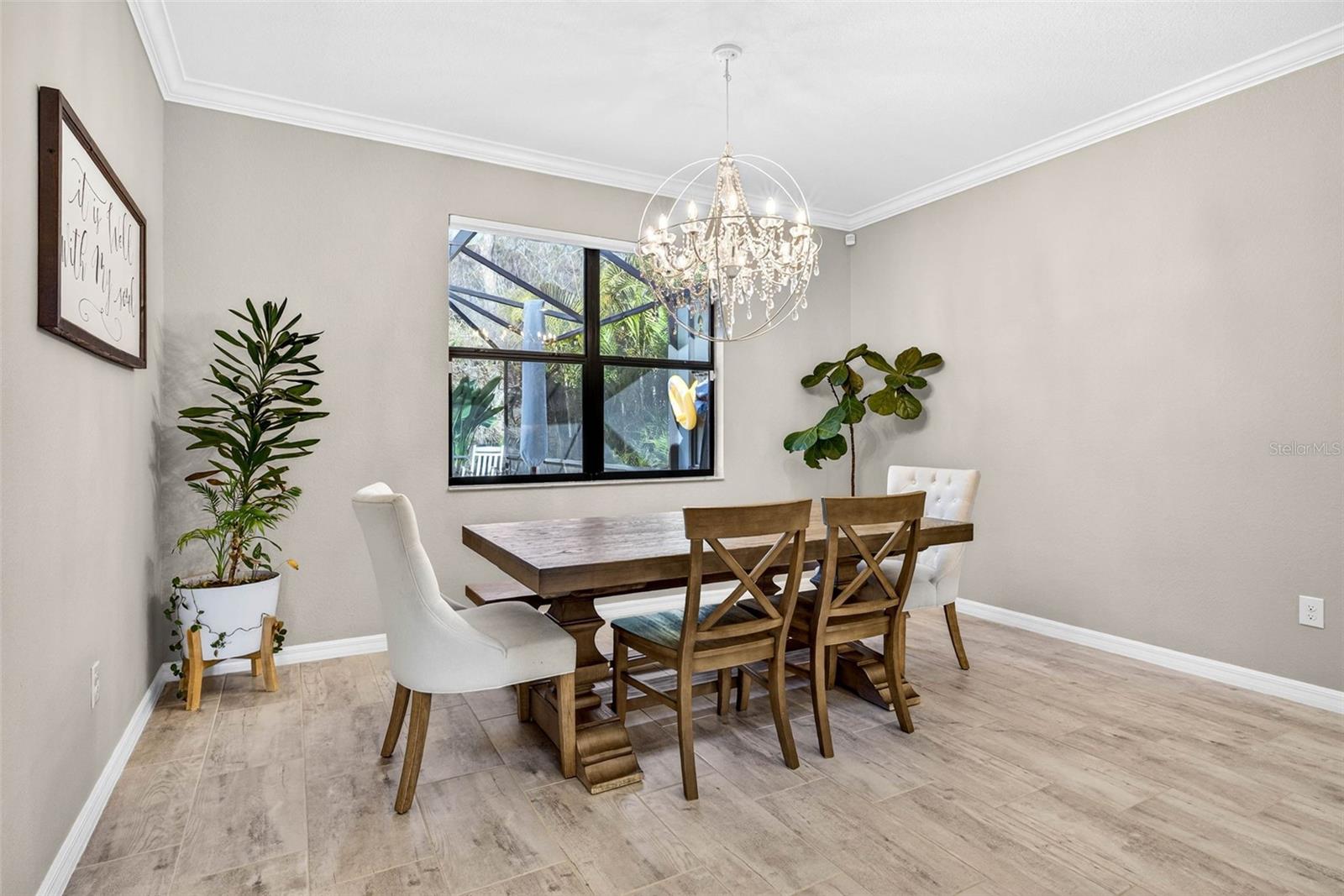 Image 18 of 69 For 710 Acacia Court