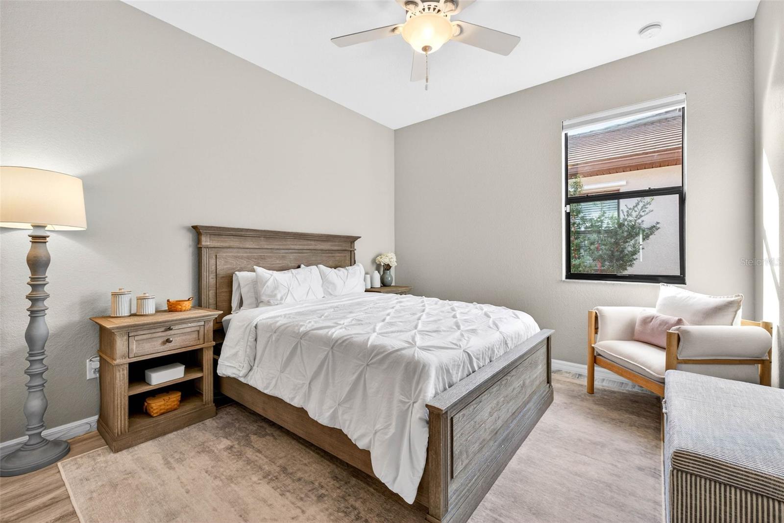 Image 25 of 69 For 710 Acacia Court