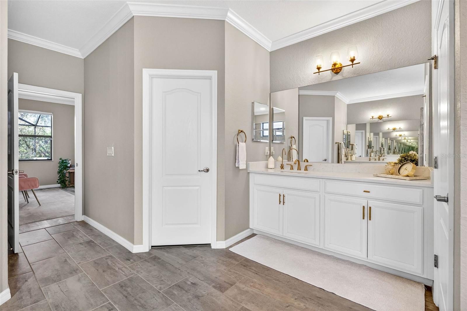 Image 34 of 69 For 710 Acacia Court