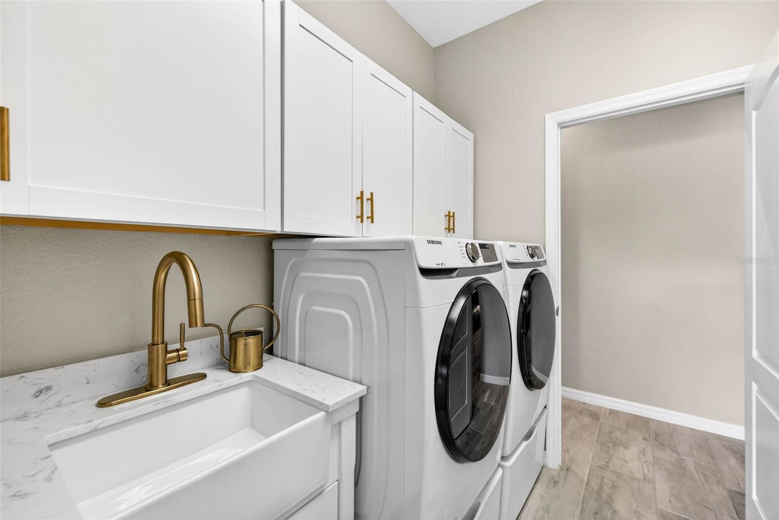 Image 39 of 69 For 710 Acacia Court