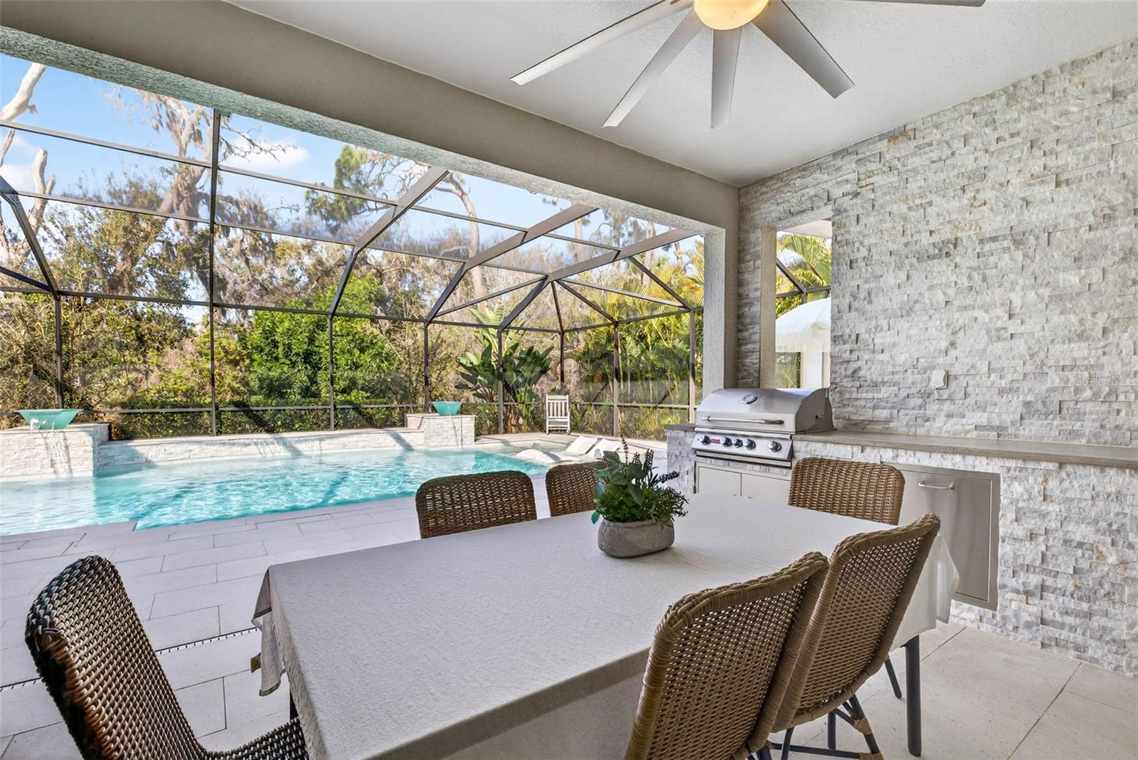 Image 43 of 69 For 710 Acacia Court