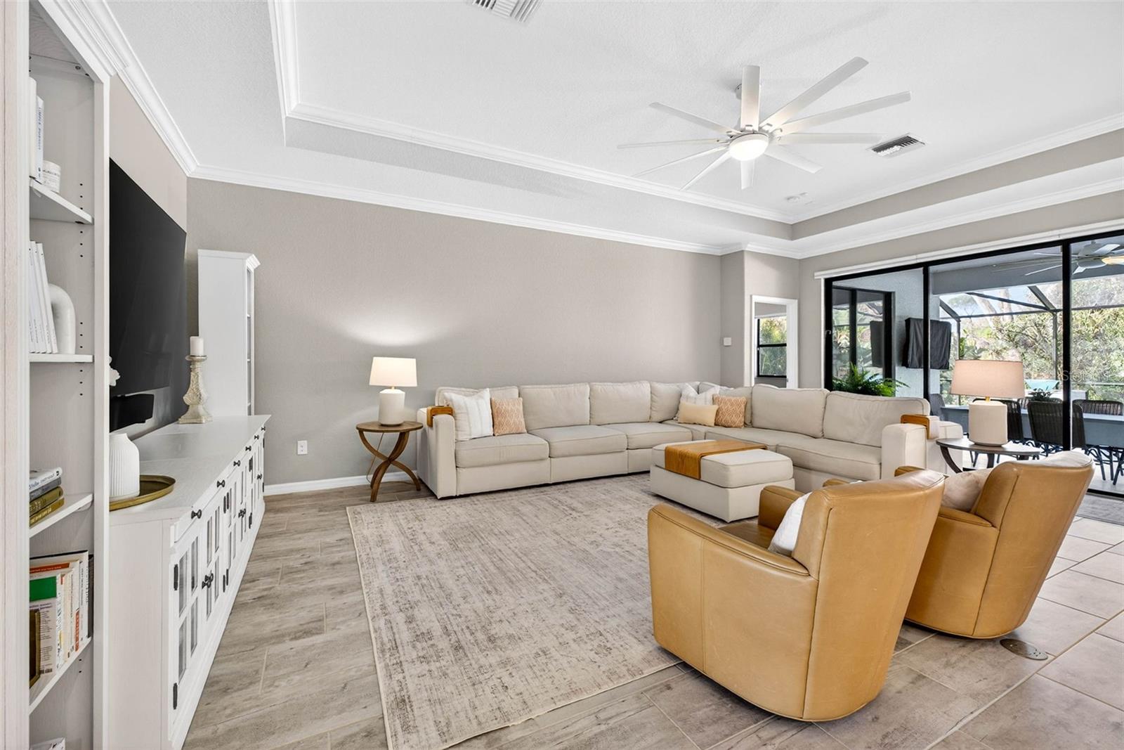 Image 6 of 69 For 710 Acacia Court