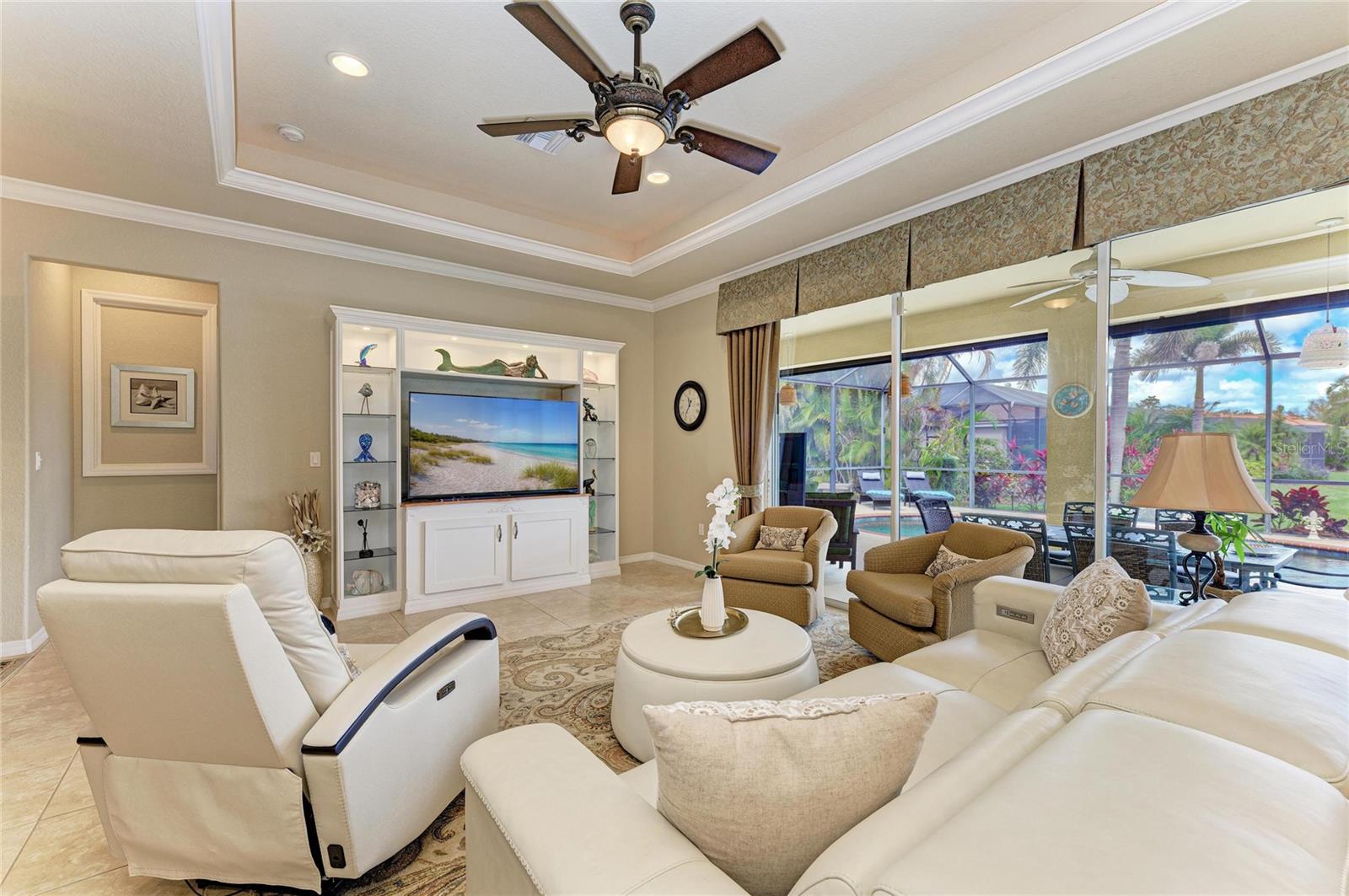 Image 16 of 79 For 9007 Hammock Edge Place