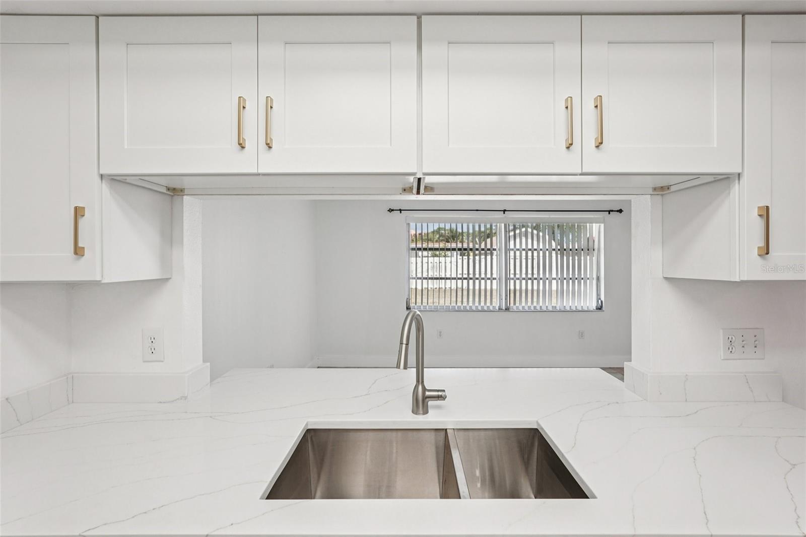 Image 11 of 57 For 1741 Bayonne Street