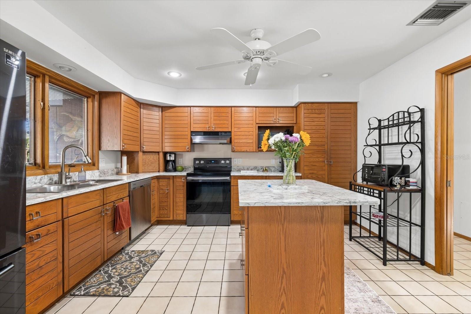 Image 12 of 28 For 1111 77th Street Nw