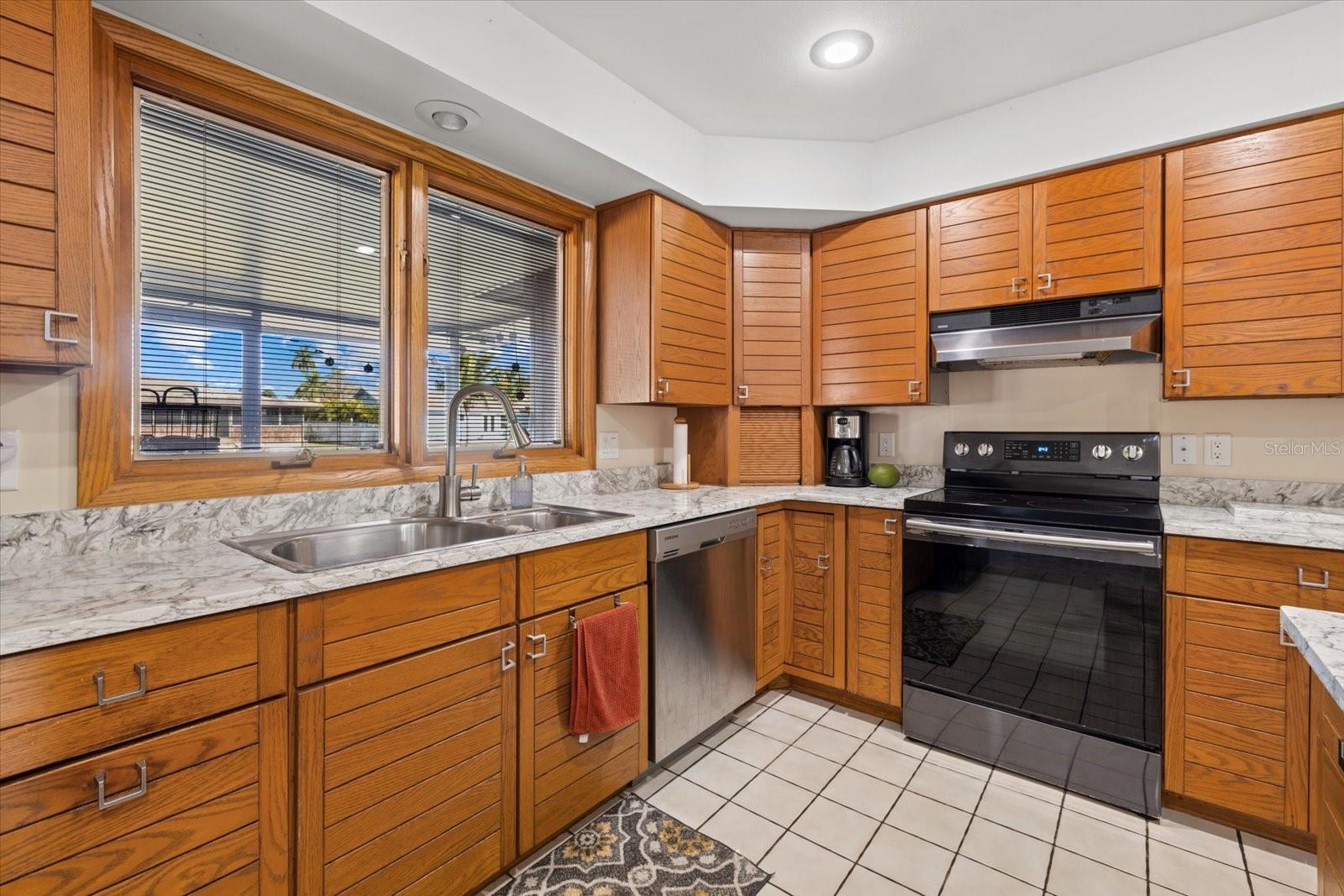 Image 8 of 28 For 1111 77th Street Nw