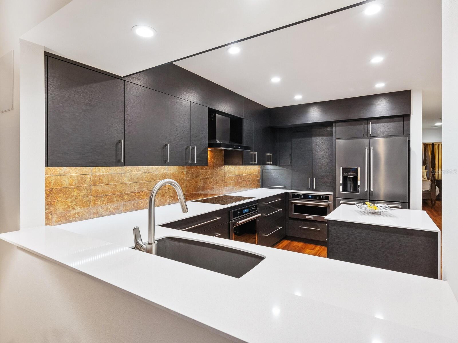 Image 22 of 47 For 26 Tidy Island Boulevard