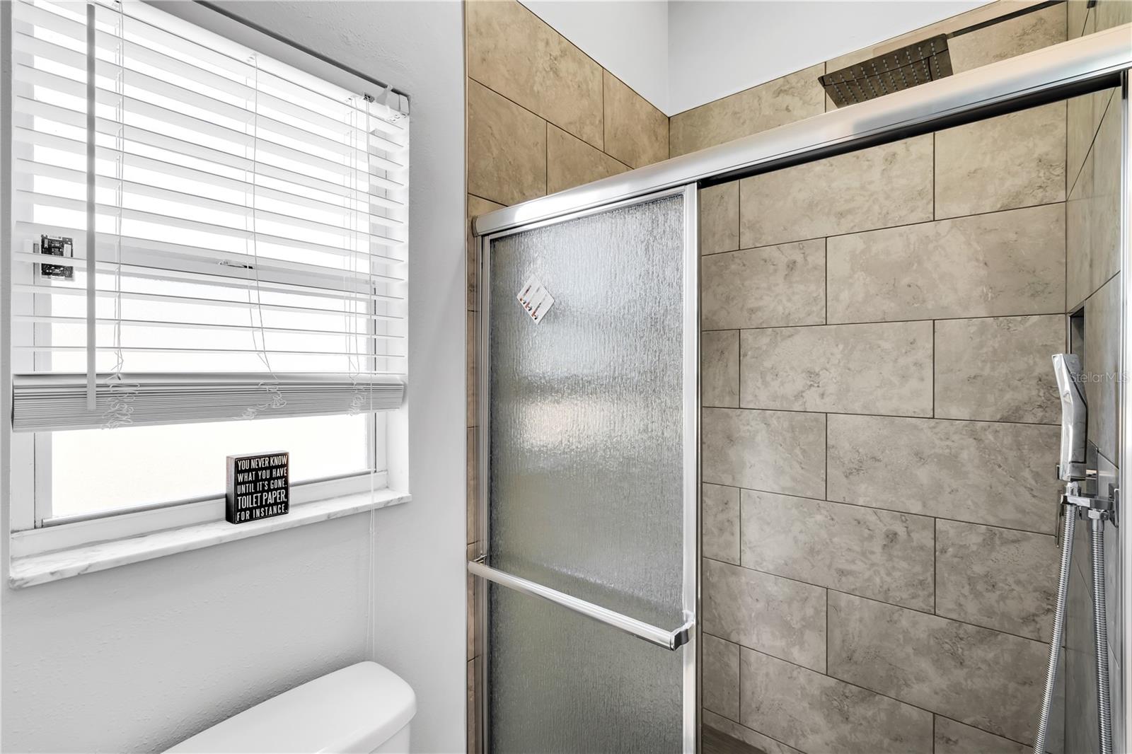 Image 16 of 26 For 2648 Nassau Street