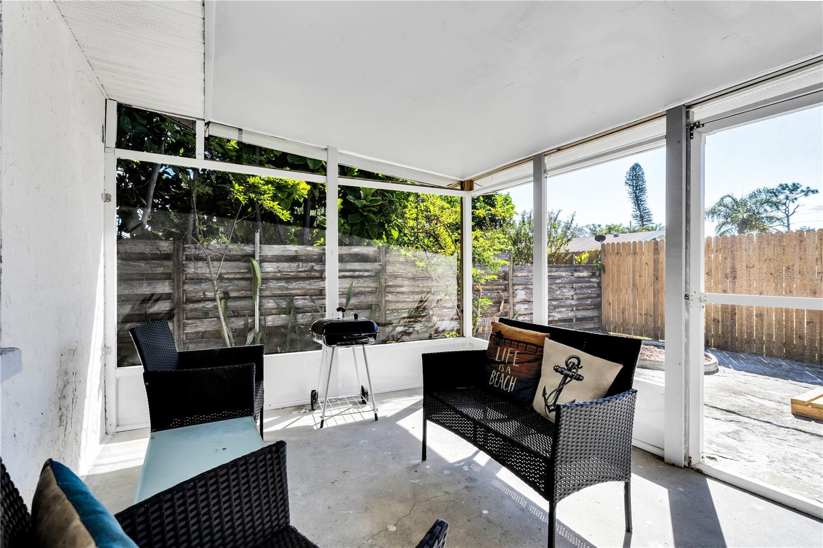 Image 22 of 26 For 2648 Nassau Street