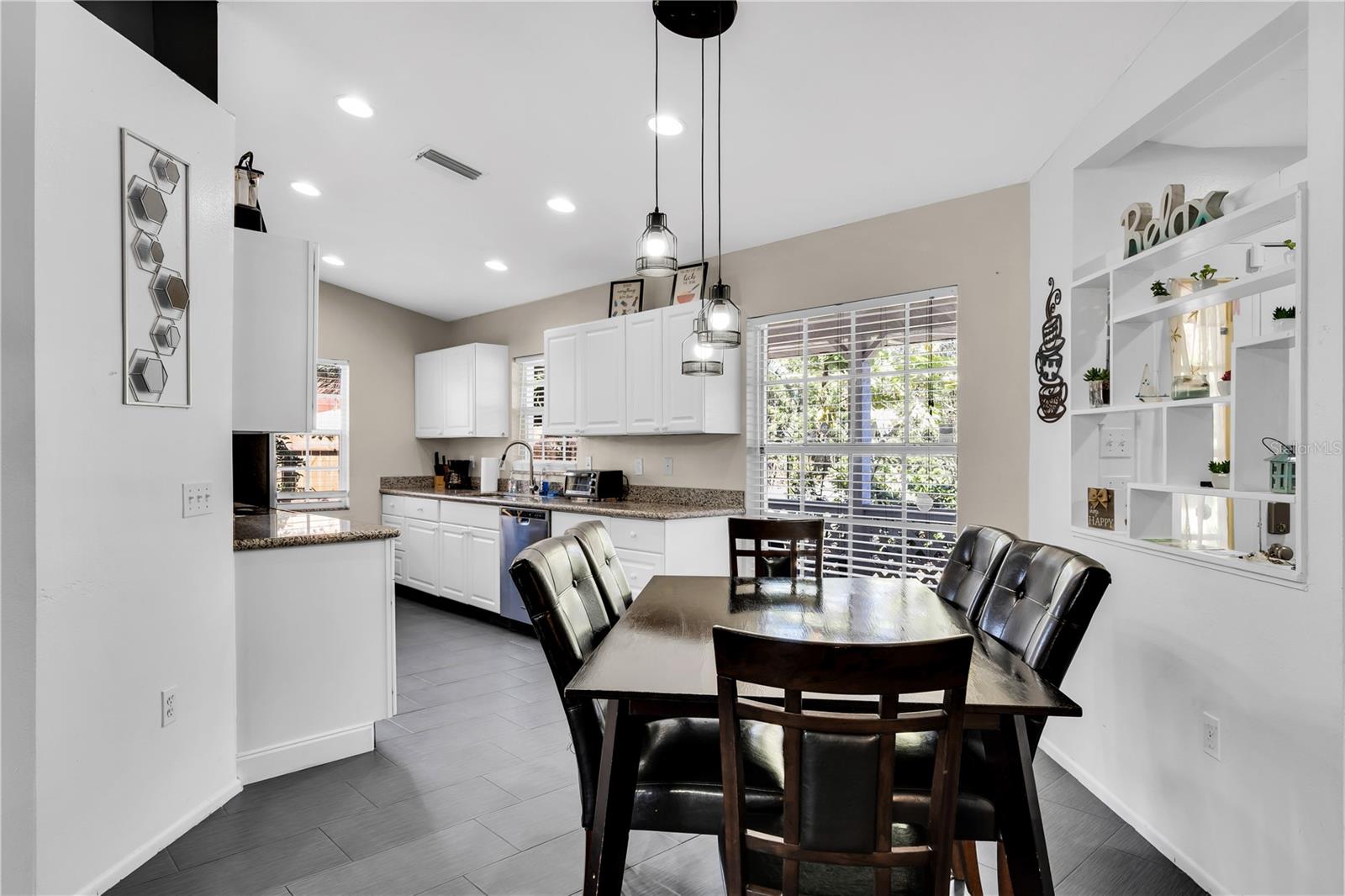 Image 6 of 26 For 2648 Nassau Street