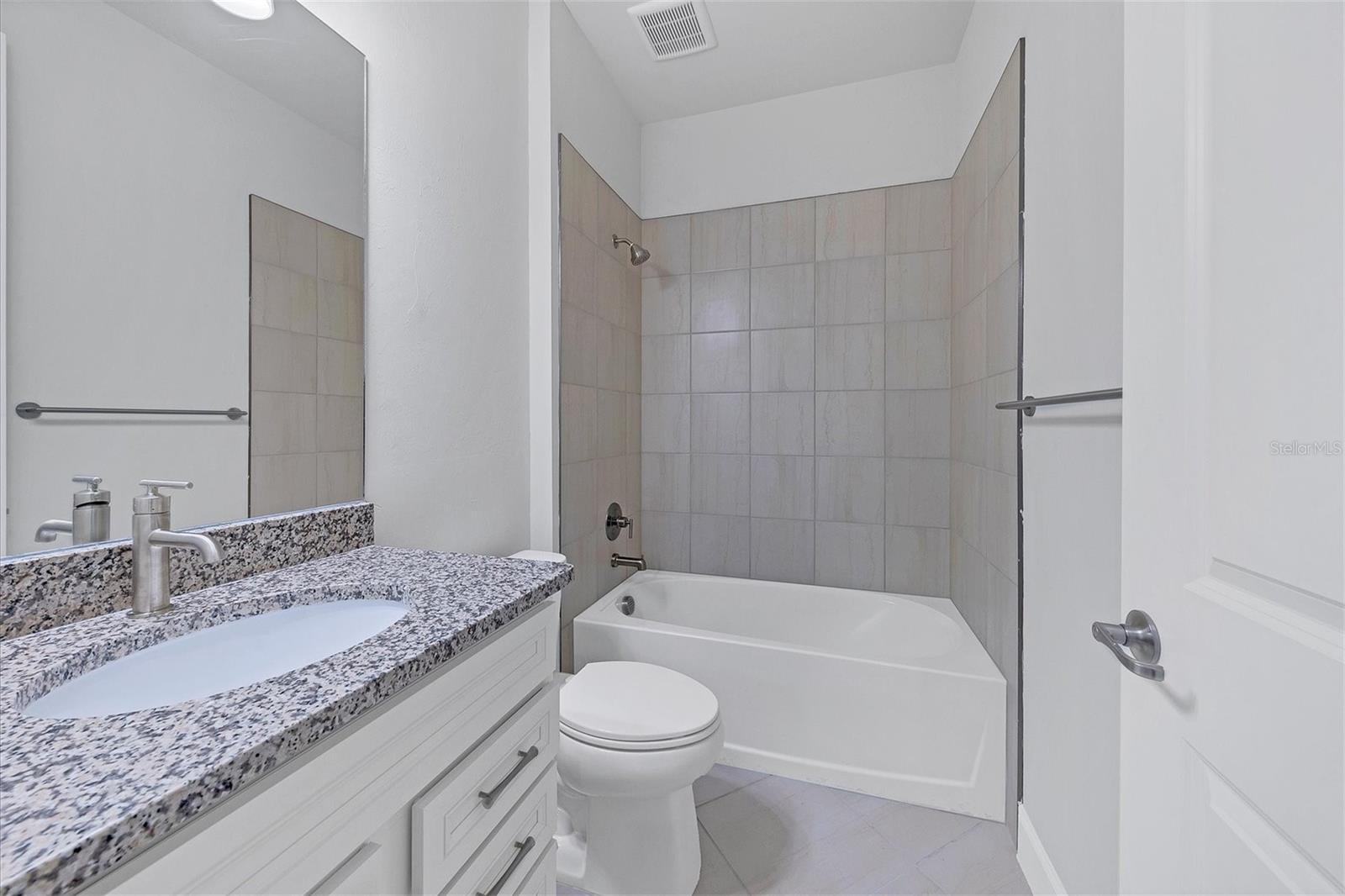 Image 18 of 46 For 3519 Harlowe Run