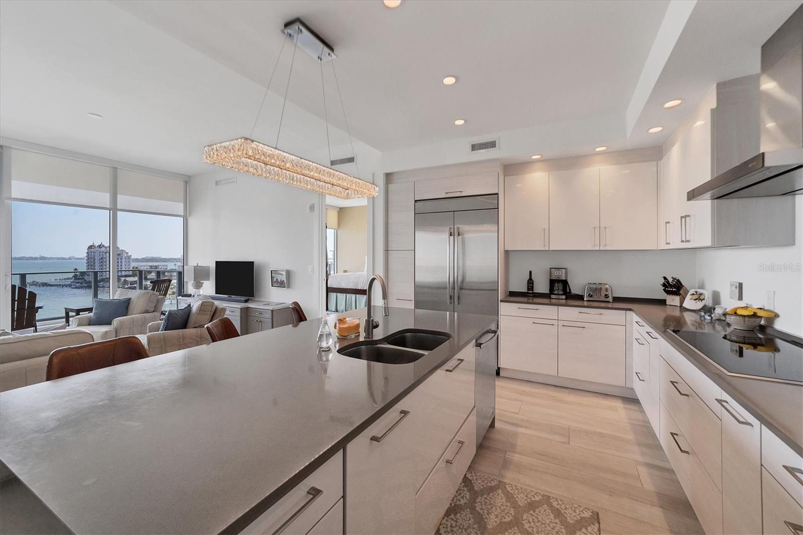 Image 10 of 41 For 1155 Gulfstream Avenue 802