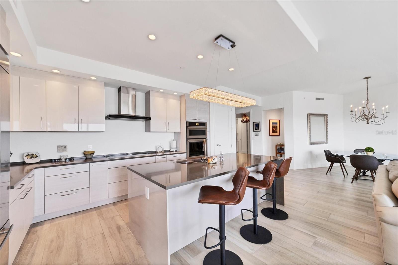 Image 11 of 41 For 1155 Gulfstream Avenue 802