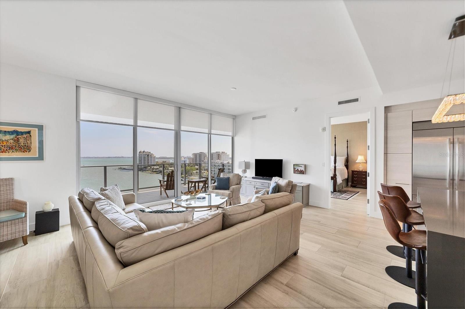 Image 13 of 41 For 1155 Gulfstream Avenue 802