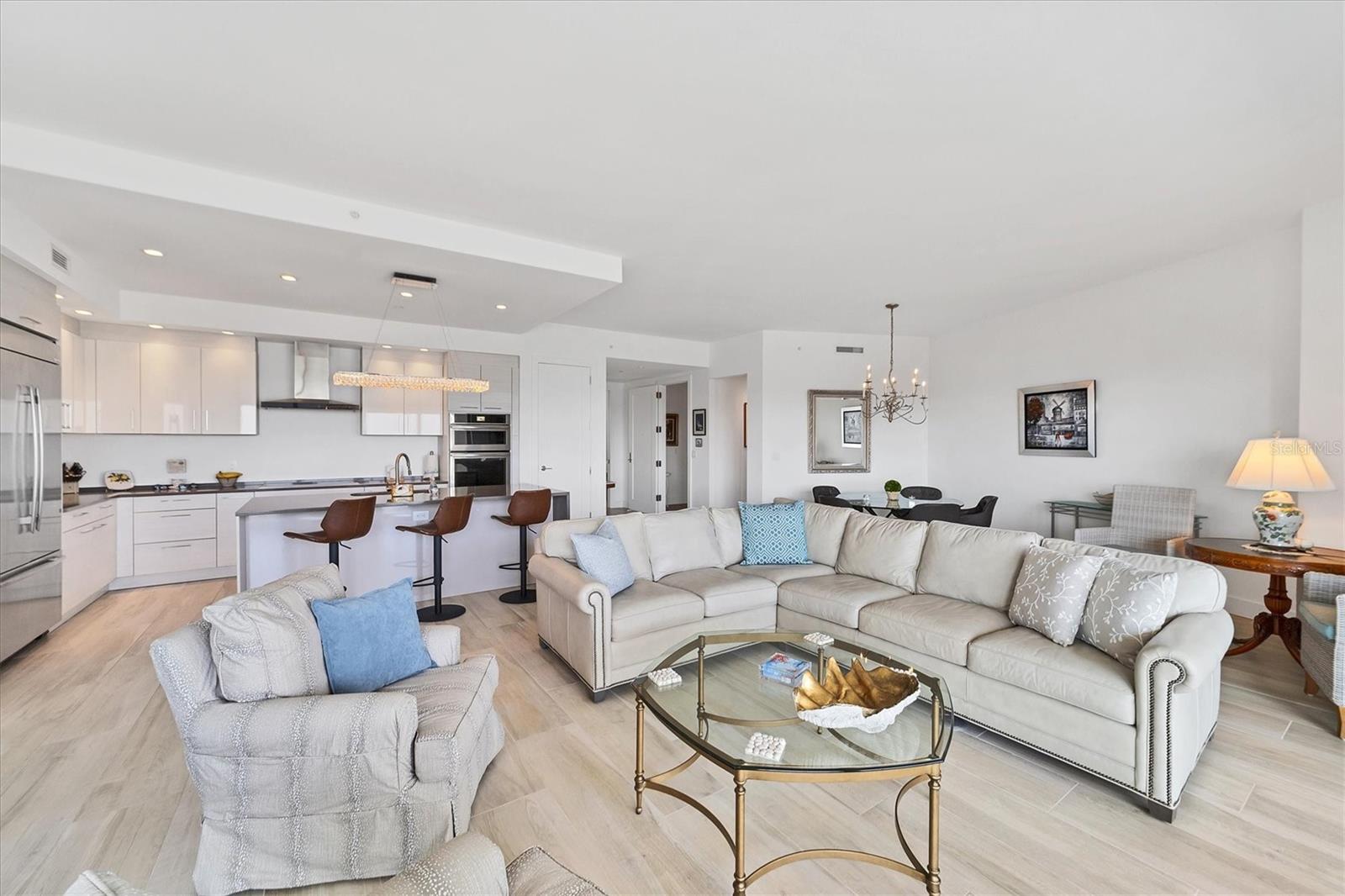 Image 15 of 41 For 1155 Gulfstream Avenue 802