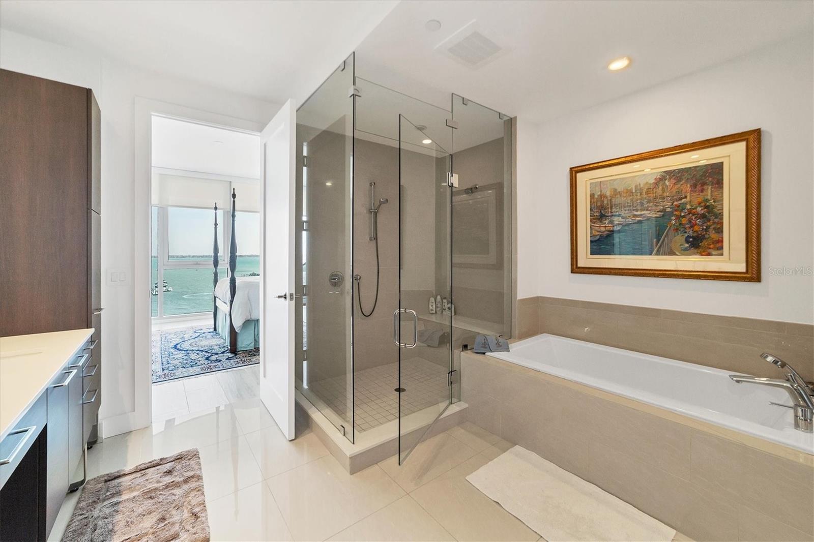 Image 20 of 41 For 1155 Gulfstream Avenue 802