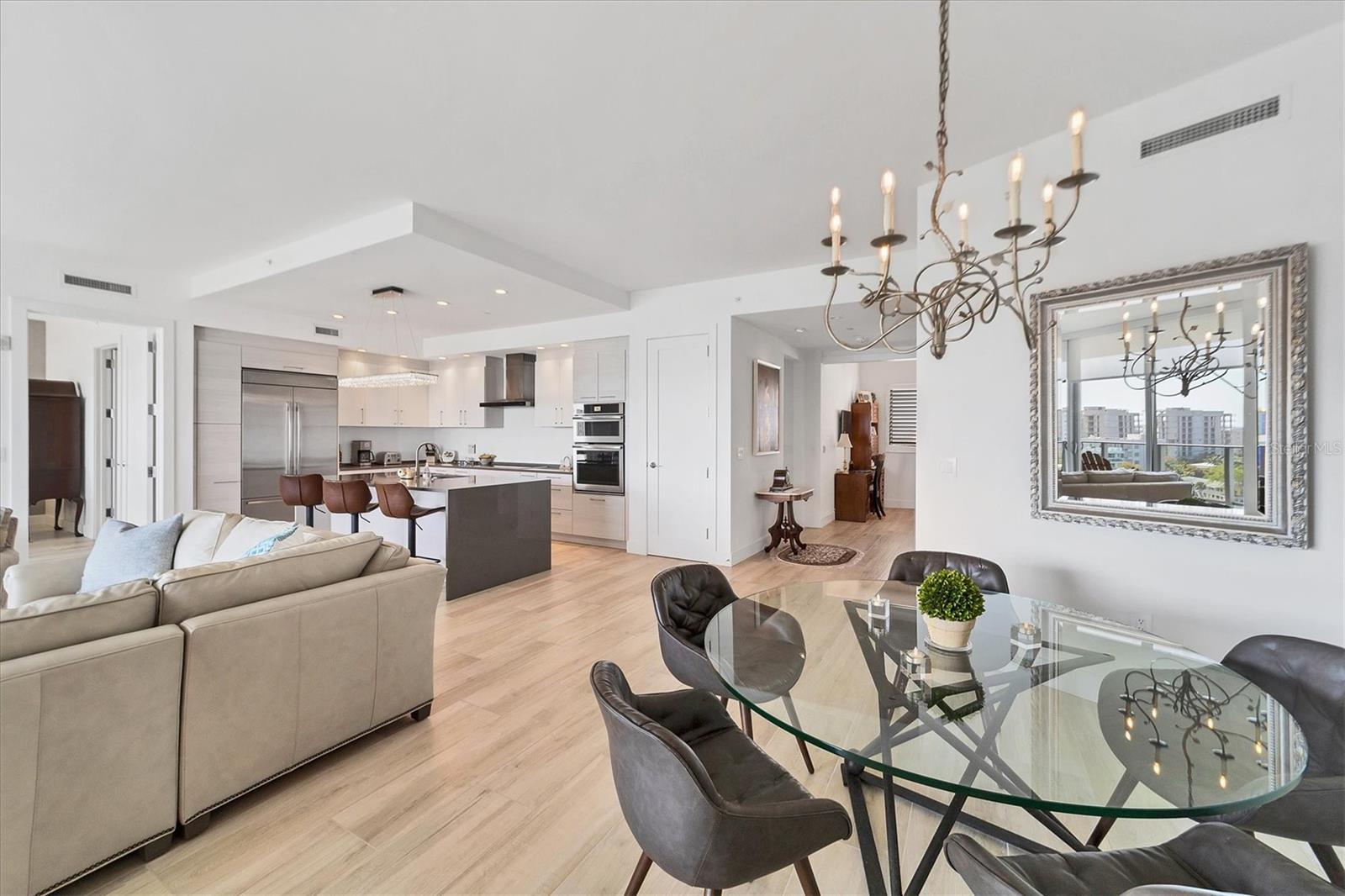 Image 6 of 41 For 1155 Gulfstream Avenue 802