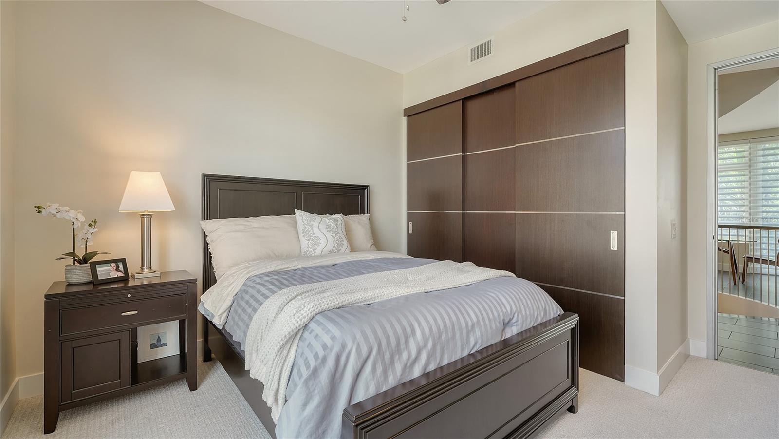 Image 19 of 48 For 211 Cosmopolitan Court 211