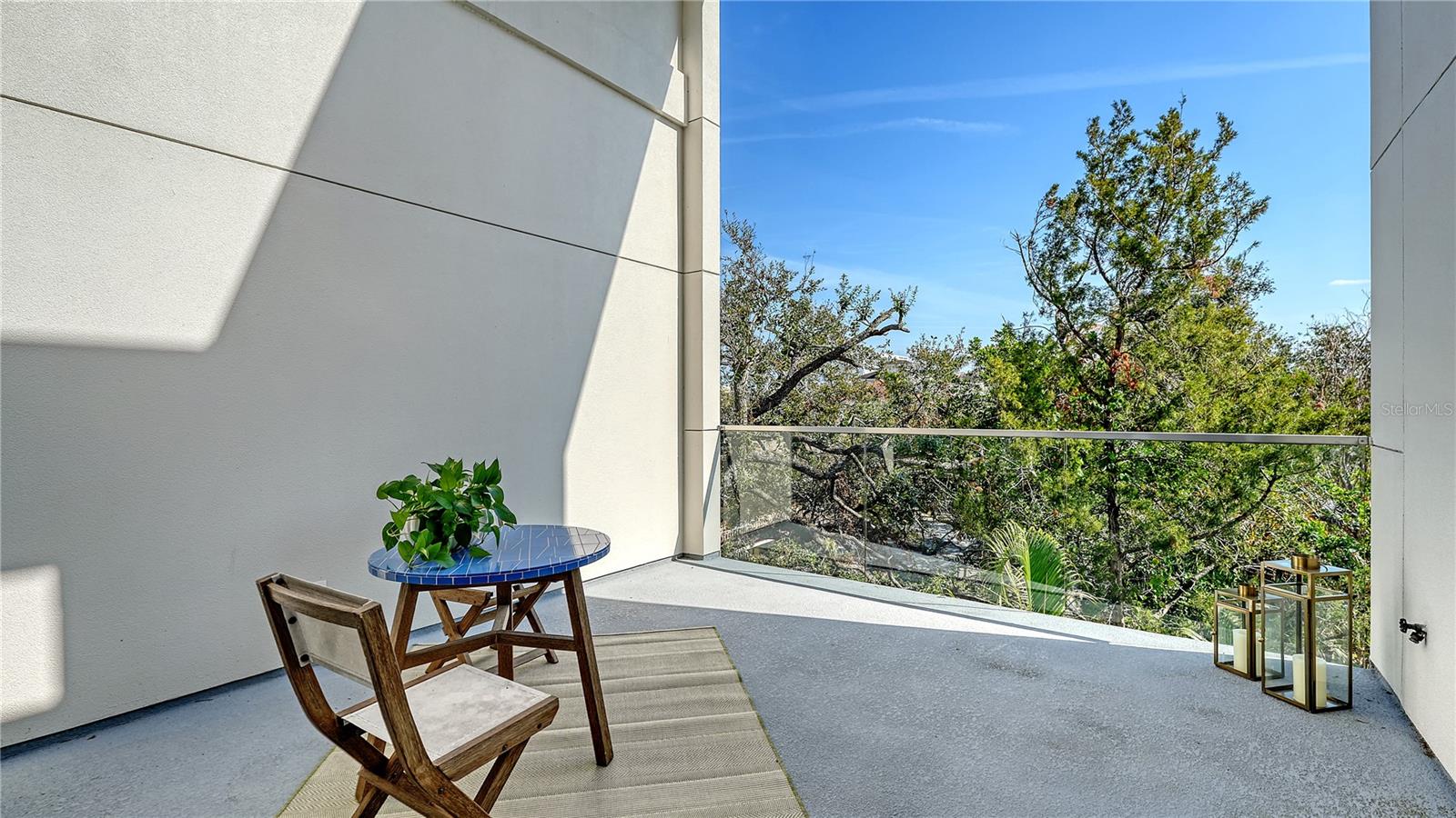 Image 22 of 48 For 211 Cosmopolitan Court 211