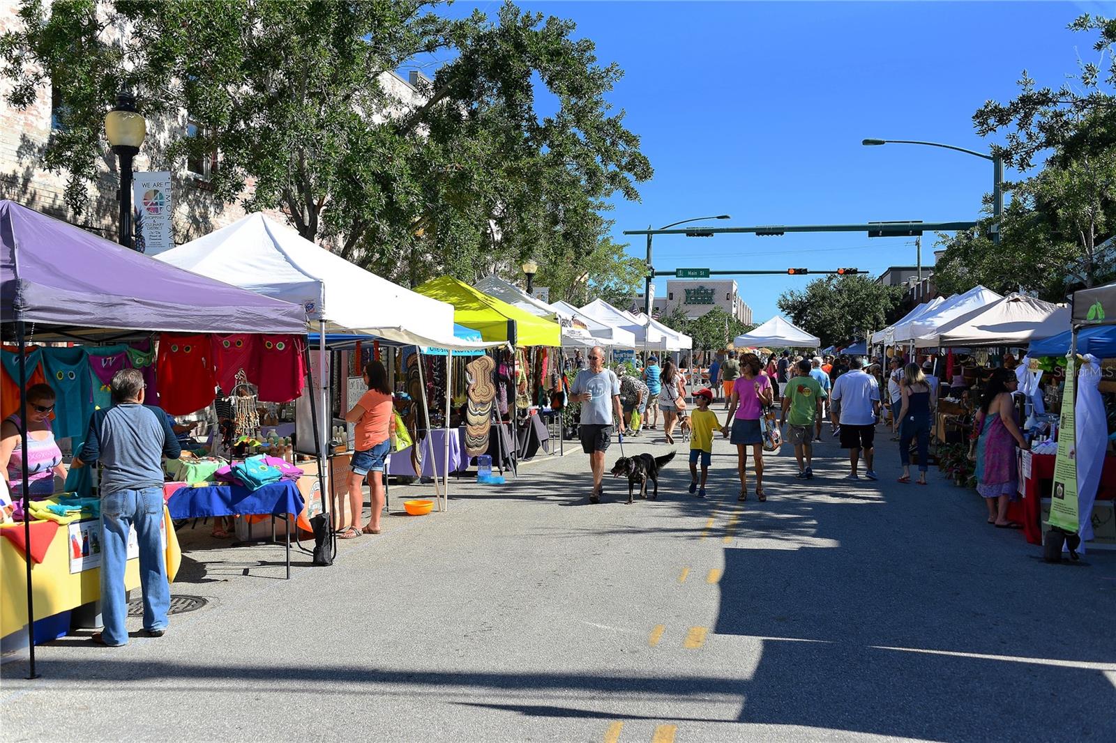 Image 38 of 48 For 211 Cosmopolitan Court 211