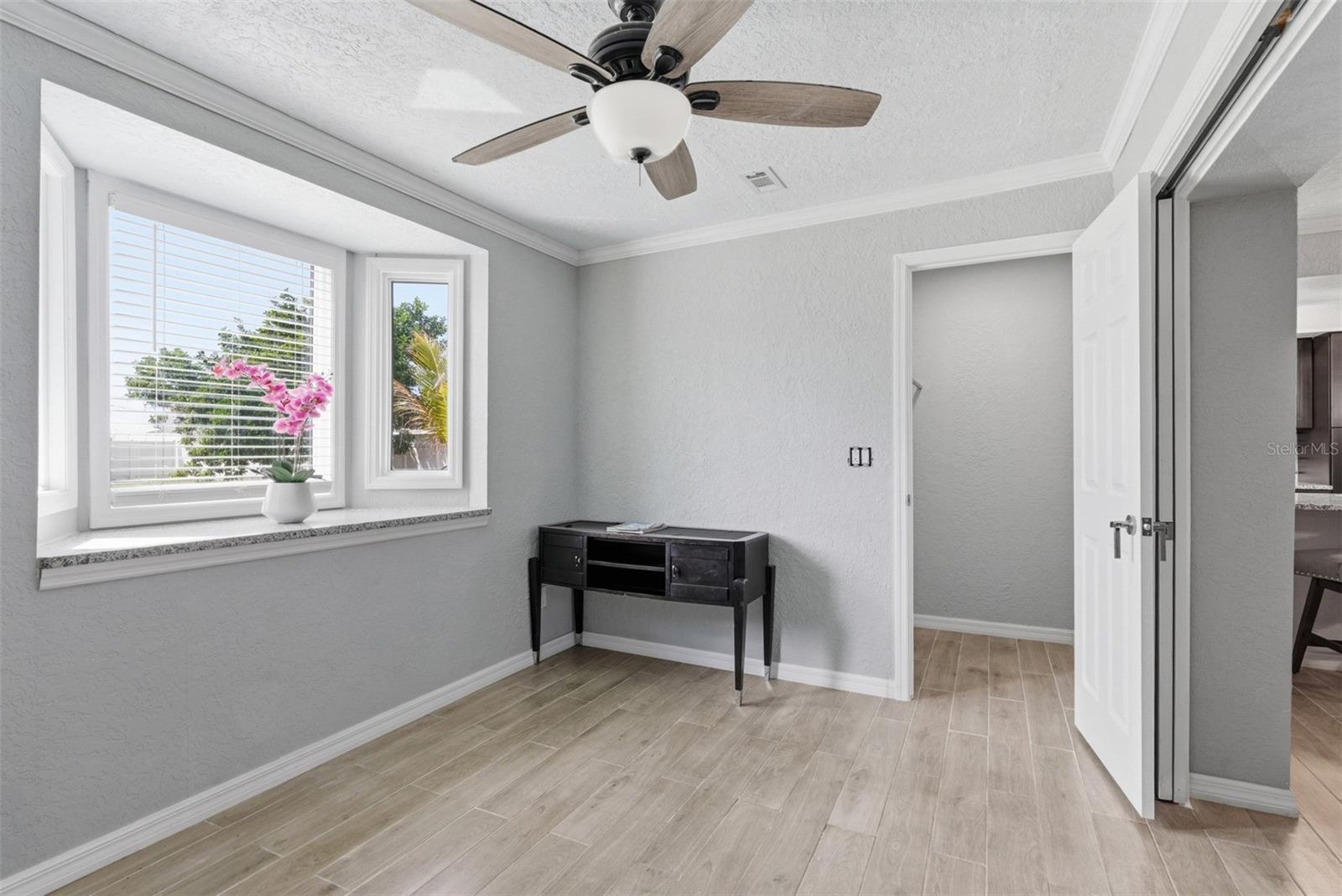 Image 18 of 52 For 4240 Shamrock Drive