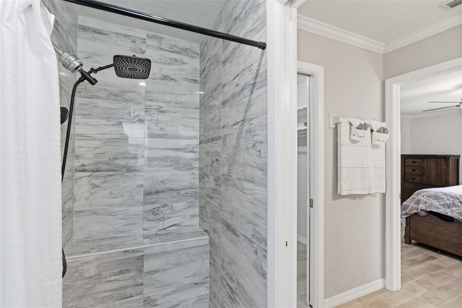 Image 23 of 52 For 4240 Shamrock Drive