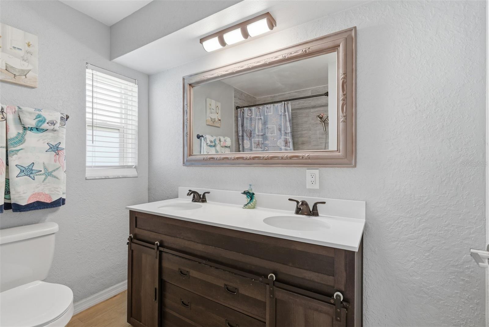 Image 26 of 52 For 4240 Shamrock Drive