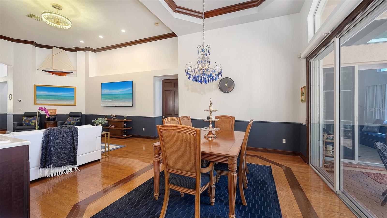 Image 16 of 58 For 3511 Fair Oaks Court