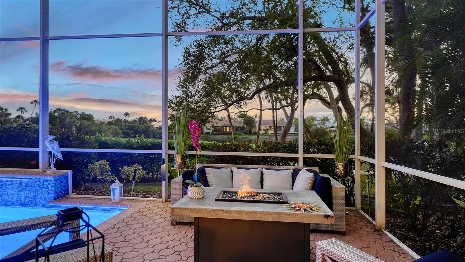 Image 40 of 58 For 3511 Fair Oaks Court