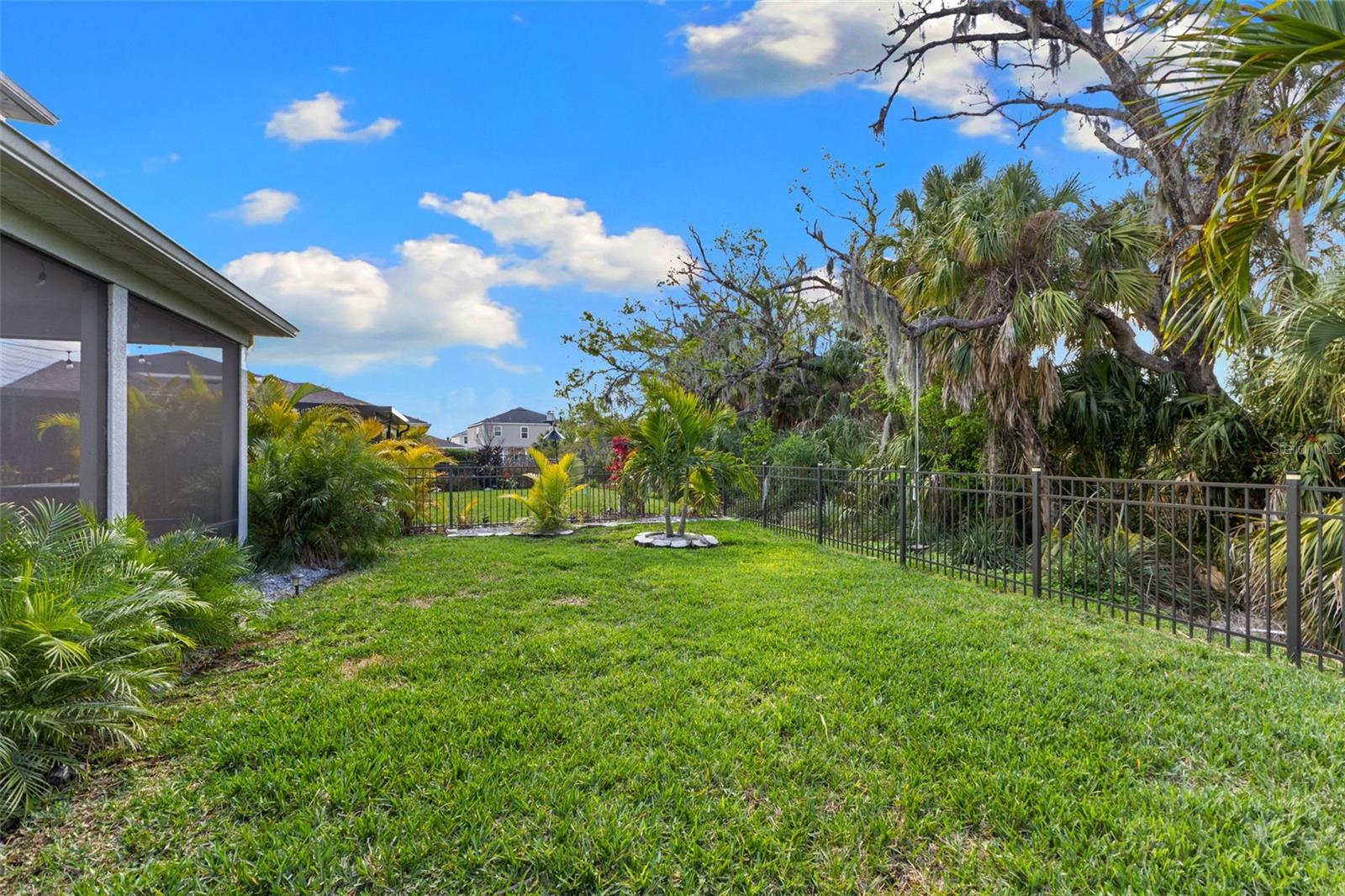 Image 29 of 37 For 8523 Rain Lily Crossing
