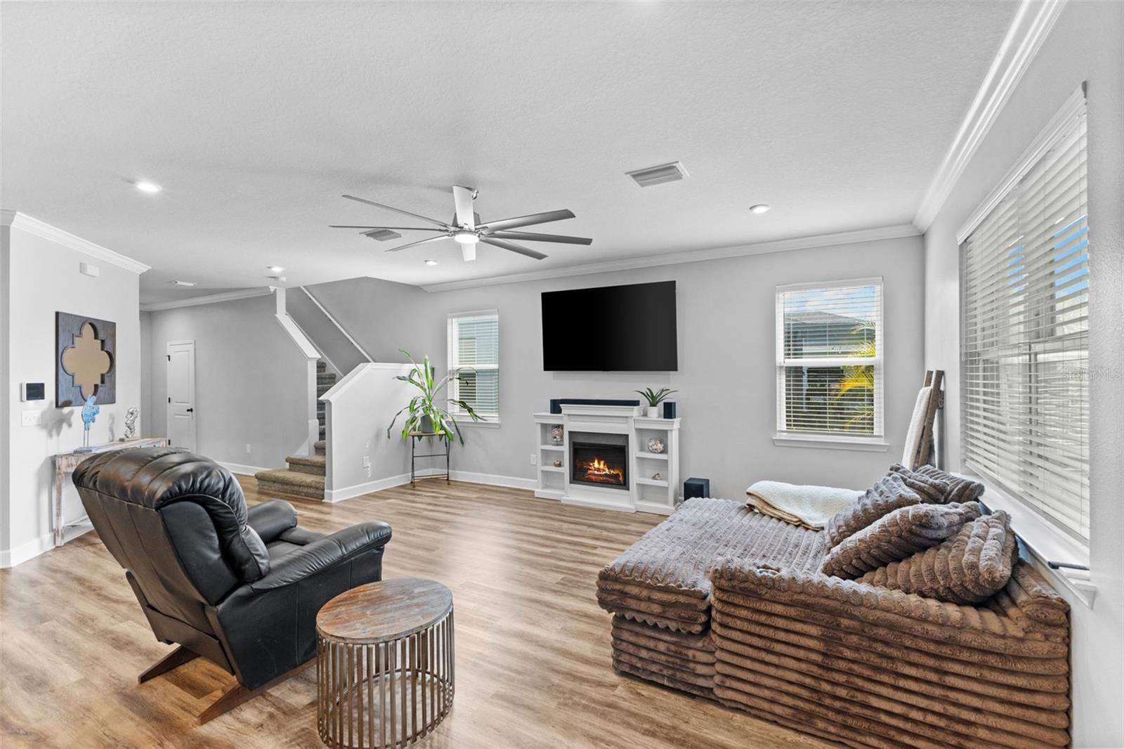 Image 6 of 37 For 8523 Rain Lily Crossing