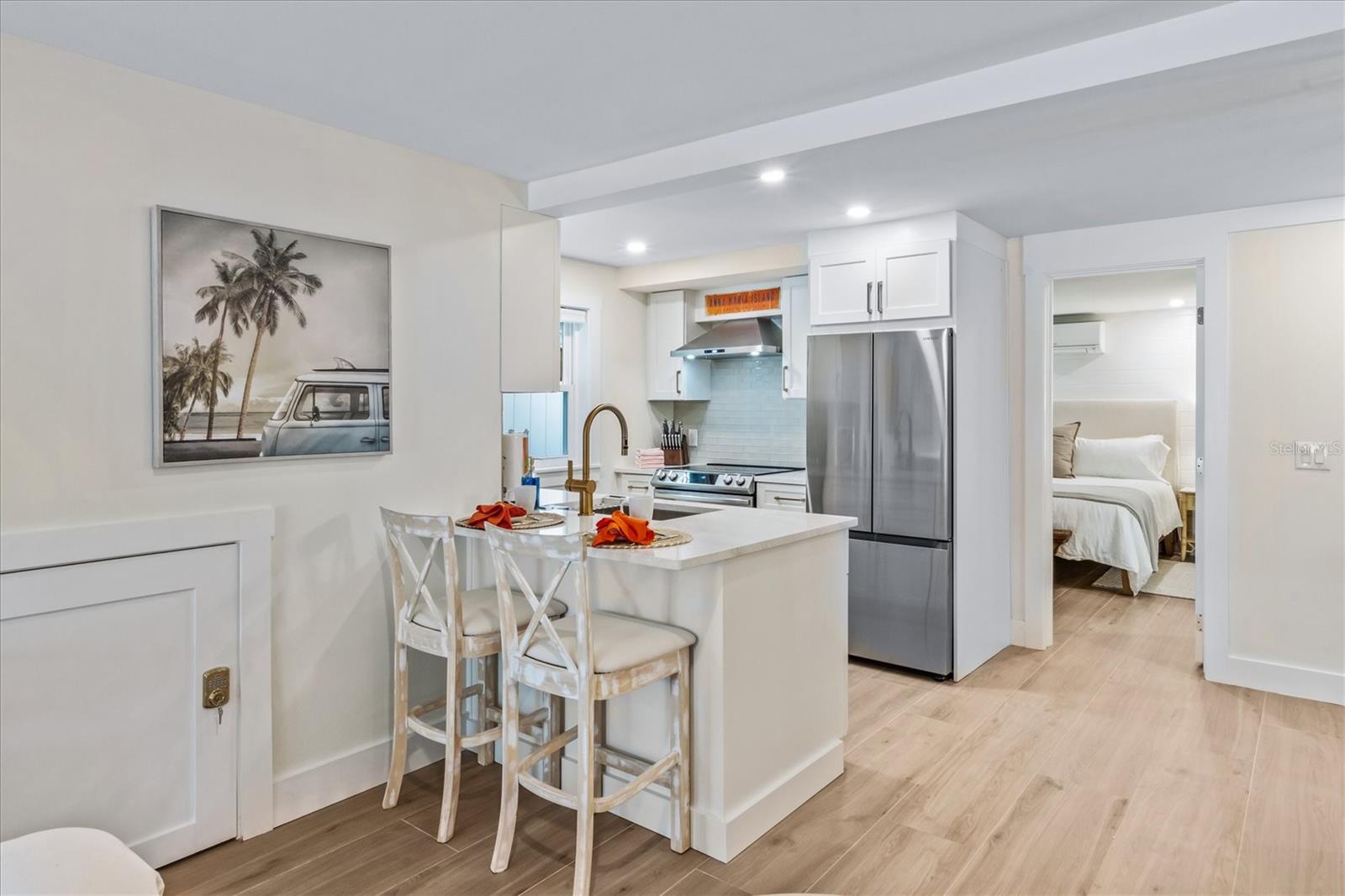 Image 13 of 51 For 112 Cedar Avenue