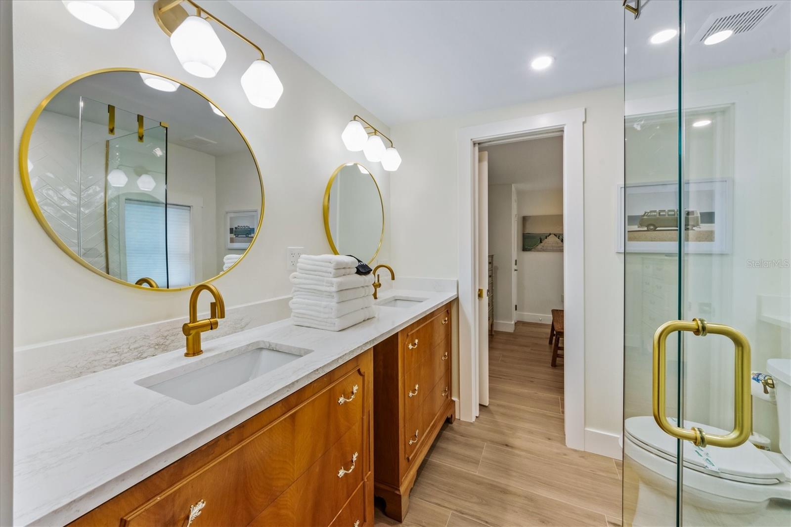 Image 26 of 51 For 112 Cedar Avenue