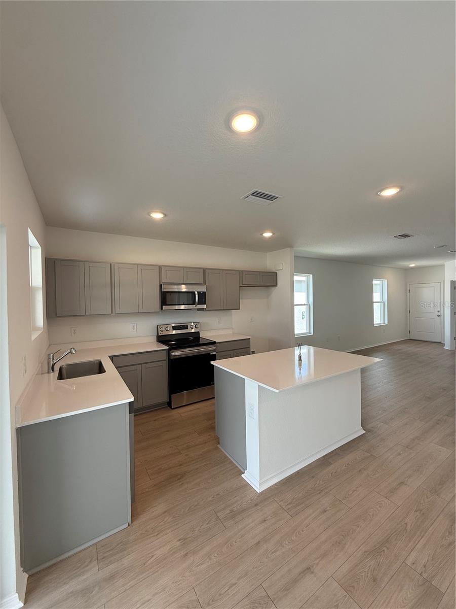 Image 4 of 11 For 13134 Sassafras Trail