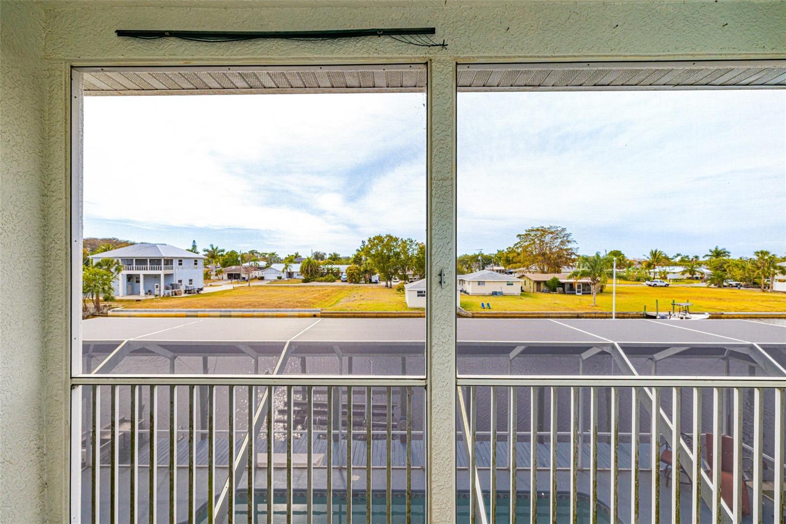 Listing photo id 58 for 2107 Saint Croix Avenue