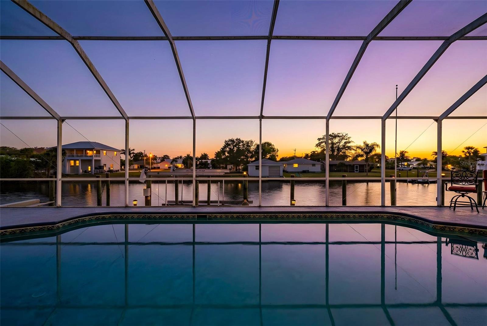 Listing photo id 78 for 2107 Saint Croix Avenue