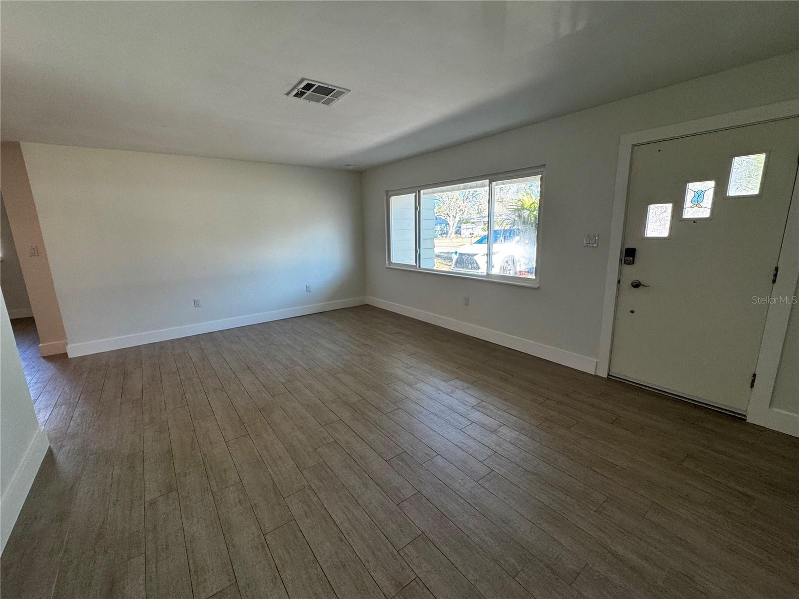 Image 8 of 22 For 3182 Hatton Street