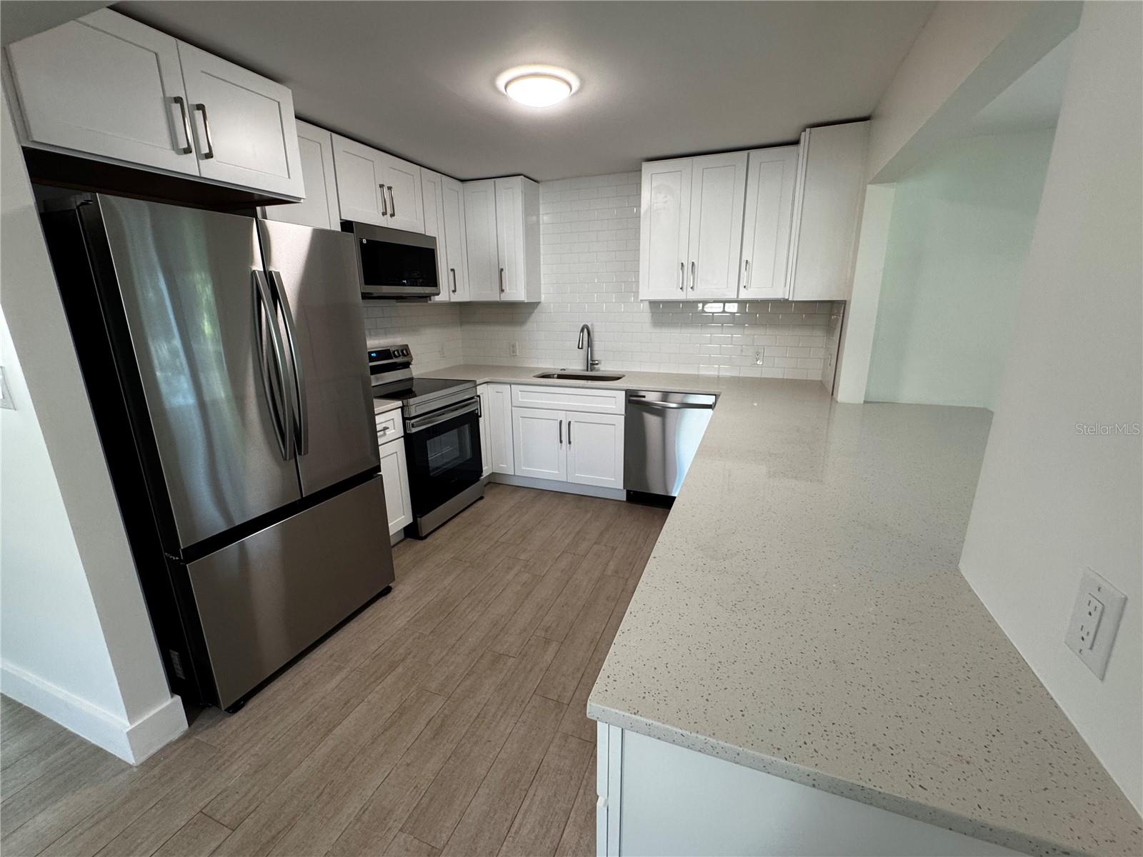 Image 9 of 22 For 3182 Hatton Street