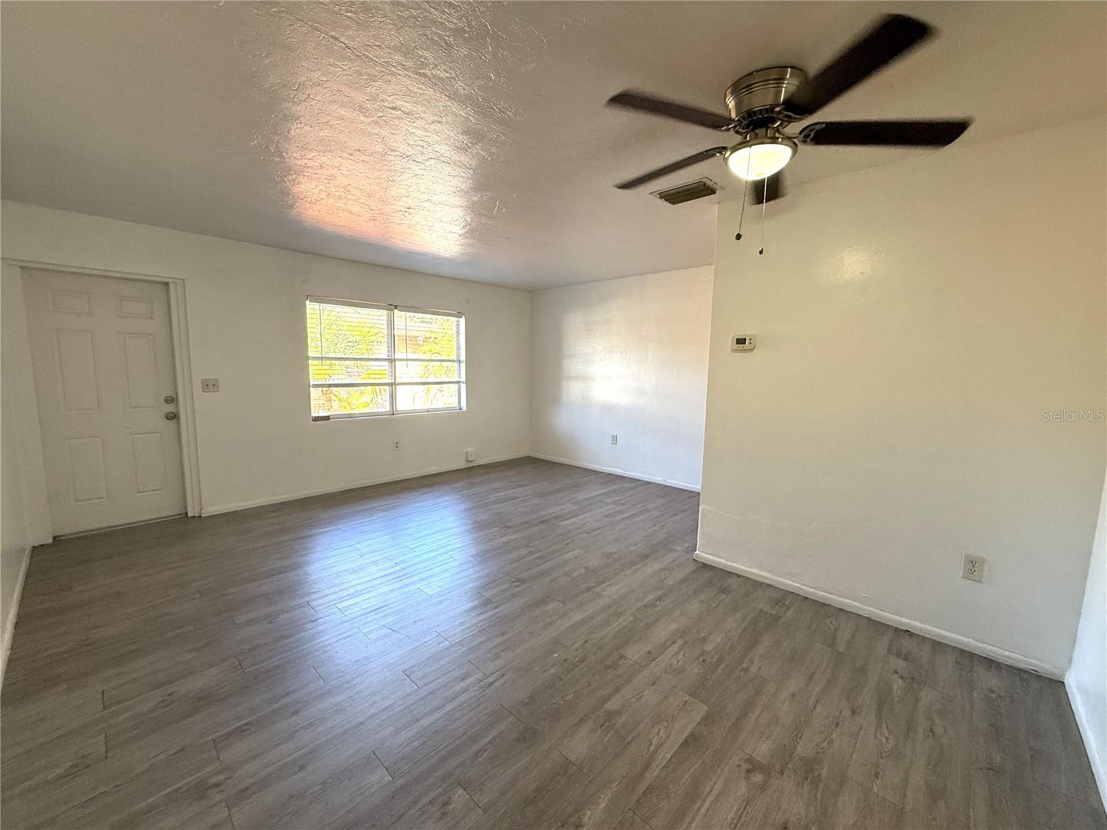 Image 3 of 9 For 1423 17th Street