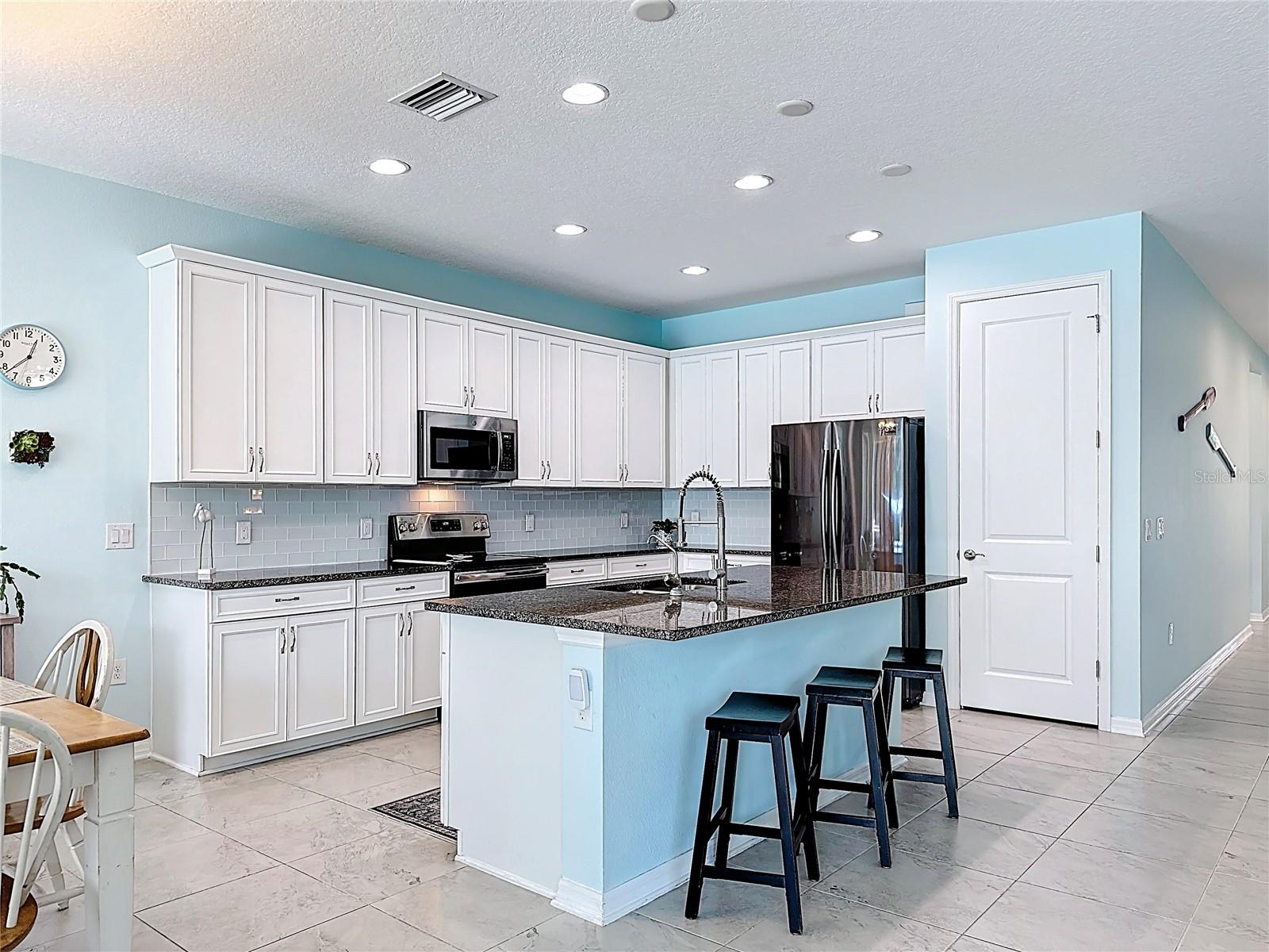 Image 14 of 56 For 11437 Montserrat Drive