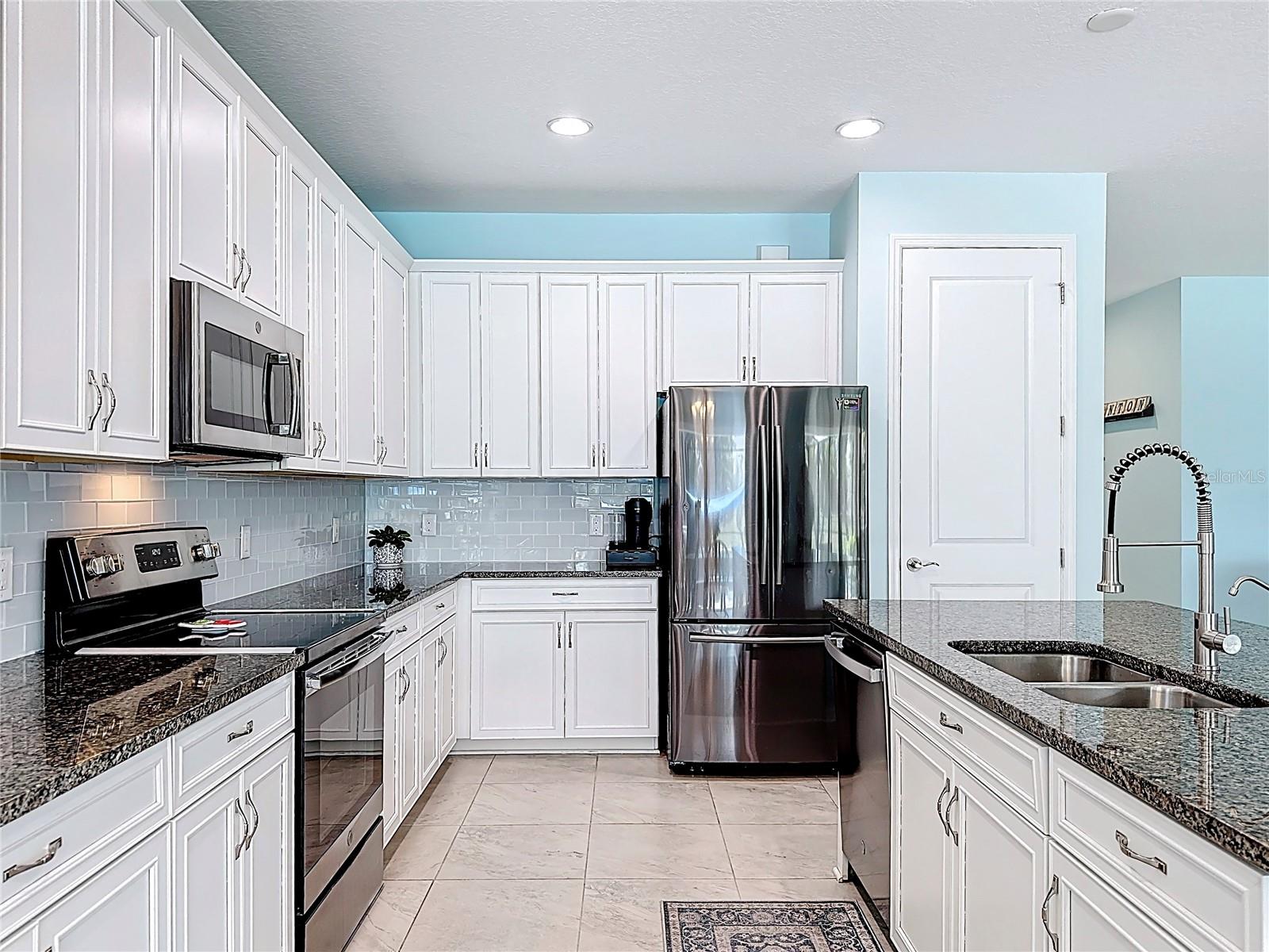 Image 16 of 56 For 11437 Montserrat Drive