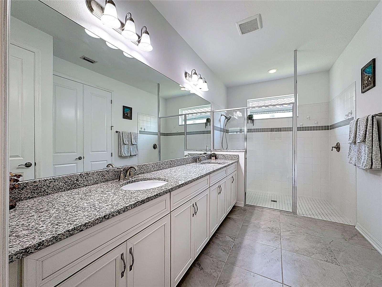 Image 27 of 56 For 11437 Montserrat Drive